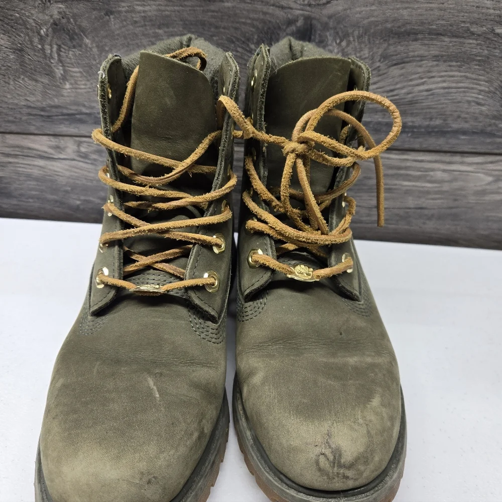 Timberland 6 Inch Premium Dark Green Gold Accents Boots Women's Sz 8 Winter Snow